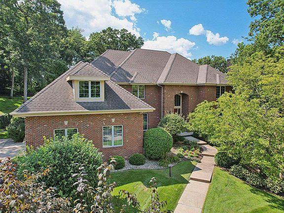 3rd image of 5670 Ashbourne Ln