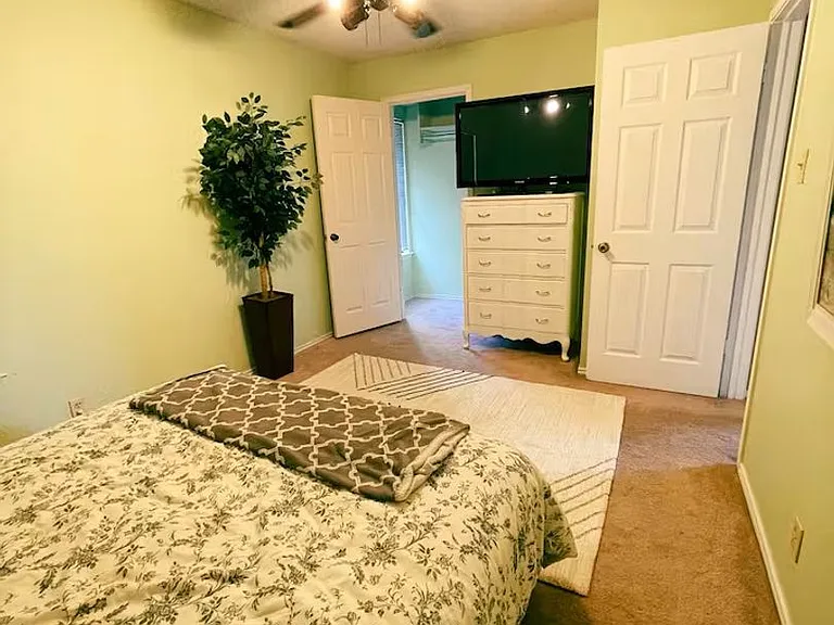 1807 Michael Wayne Dr — Photo 9