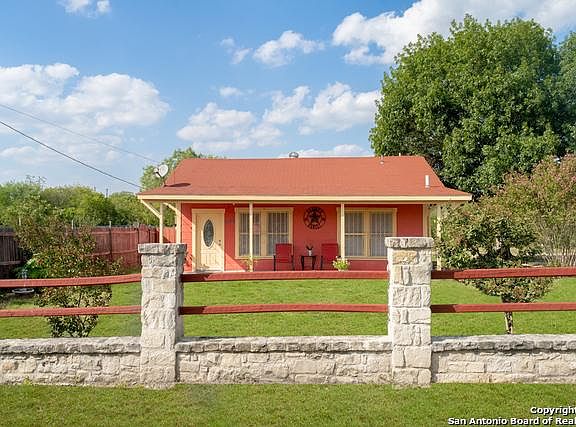 2nd image of 619 Hot Wells Blvd