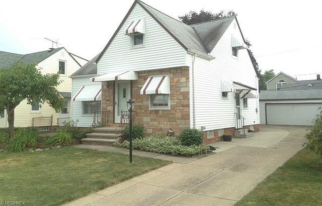 1st image of 360 E 328th St