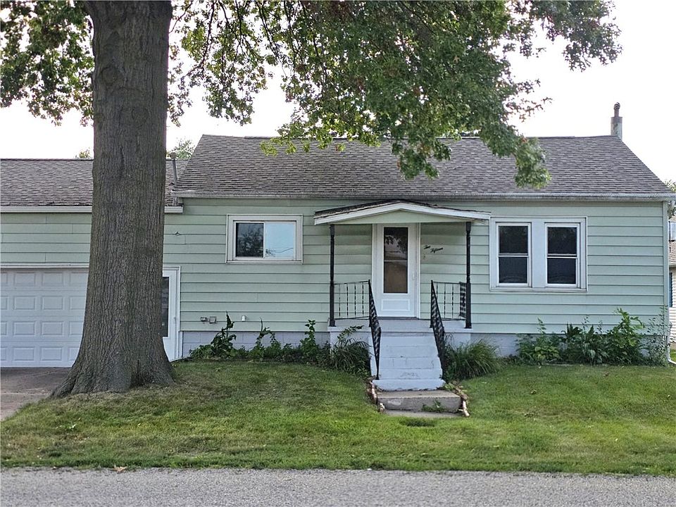 1st image of 215 N Beech St