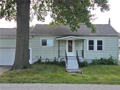215 N Beech St, Arthur, IL, 61911