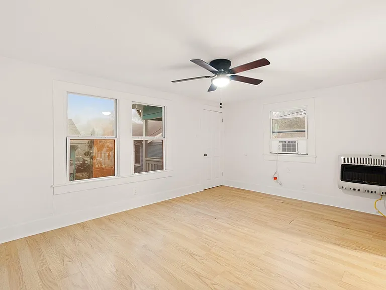 4728 Avenue R 1/2 — Photo 17