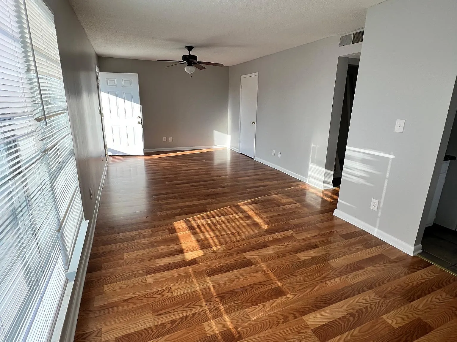 2 bed, 862 sqft, $875 — Photo 3