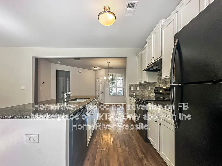 206 Daisy Cir — Photo 11