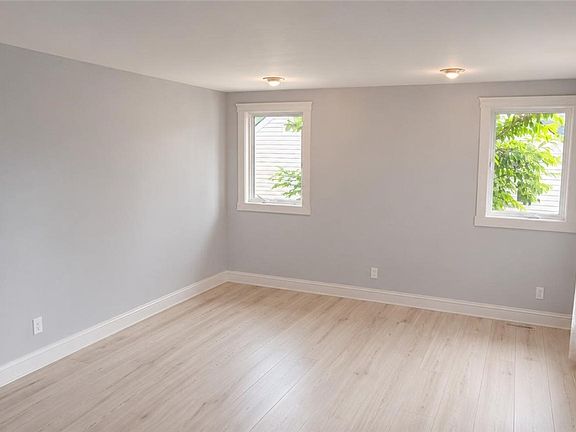 5th image of 212 Seneca Dr