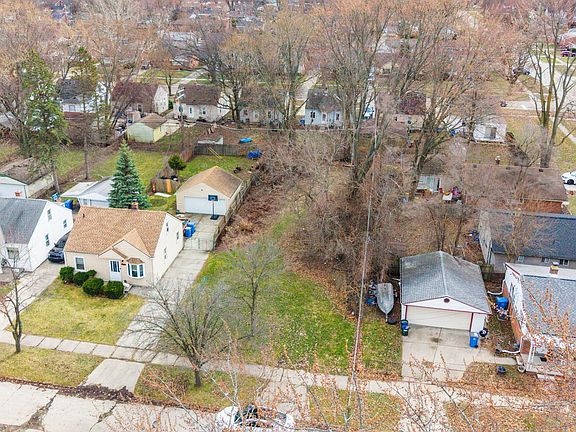 5th image of 24759 Hopkins St