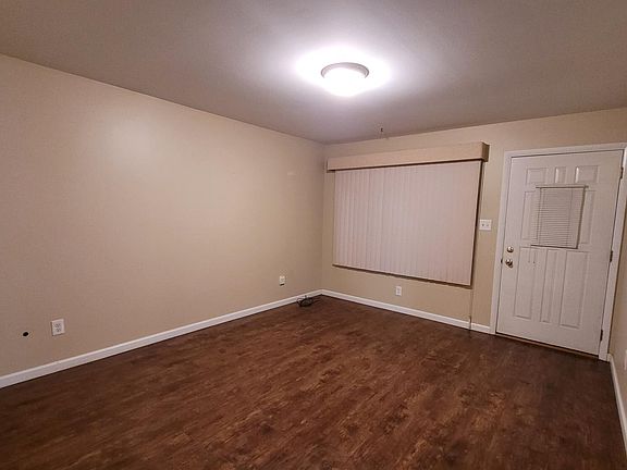 4th image of 27053 Townley St