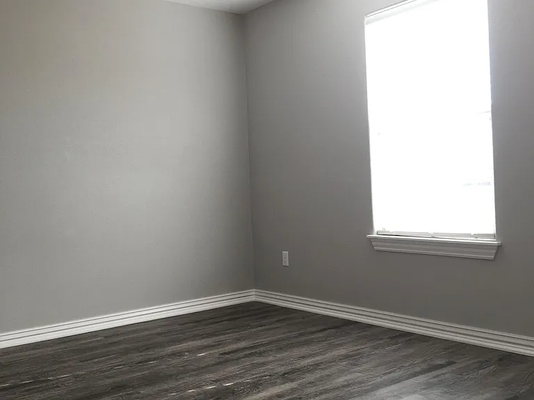 1626 Quincy Ave — Photo 16