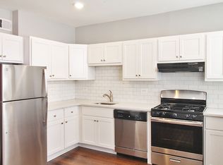 305 S Oak Park Ave #309-1E, Oak Park, IL 60302