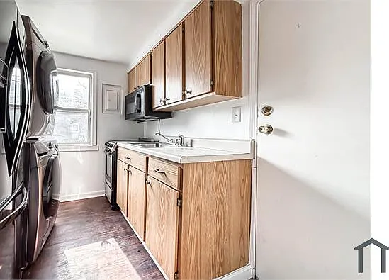 414 Avondale Rd — Photo 19