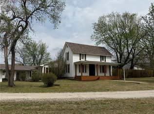 1509 5th St, Oswego, KS 67356
