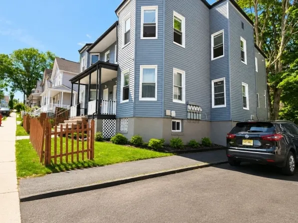 484 Lincoln Pl, Orange, NJ 07050