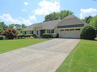 1305 Willow Tree Dr, Woodstock, GA 30188