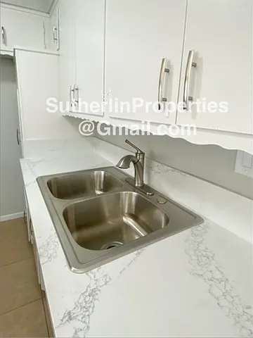126 N Electric Ave #L — Photo 9