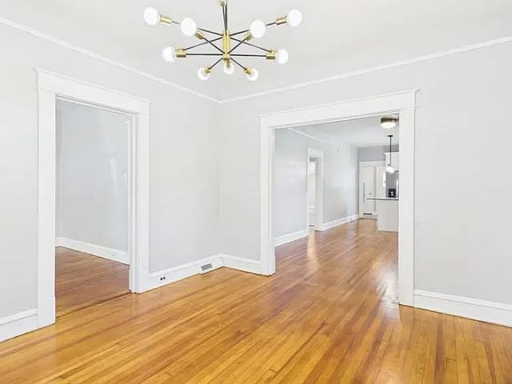 2nd image of 5001 Warwick Rd