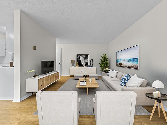 4th image of 10113 34th St W #105