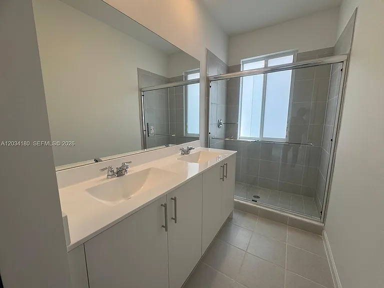 705 SE 13th Street Cir #705 — Photo 34