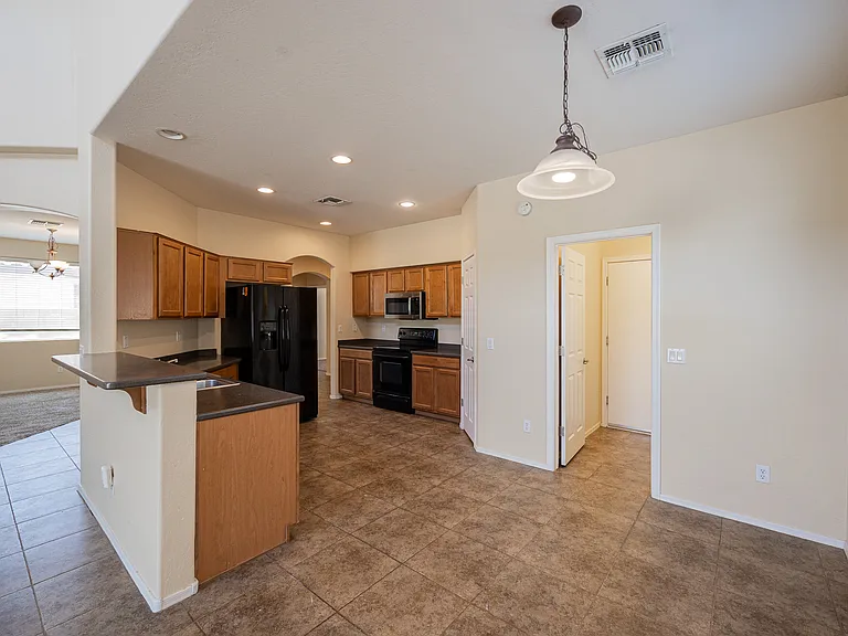 4418 W Hower Rd — Photo 7