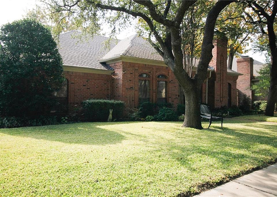 1st image of 17818 Carrollwood Dr