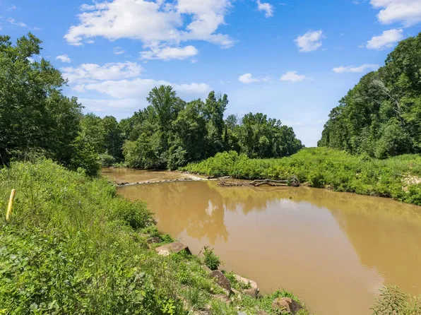 1210 Cooper Bridge Rd, Woodruff, SC 29388