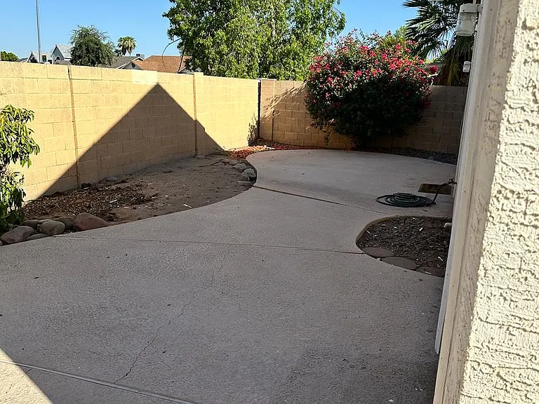 441 S Maple St #10 — Photo 9