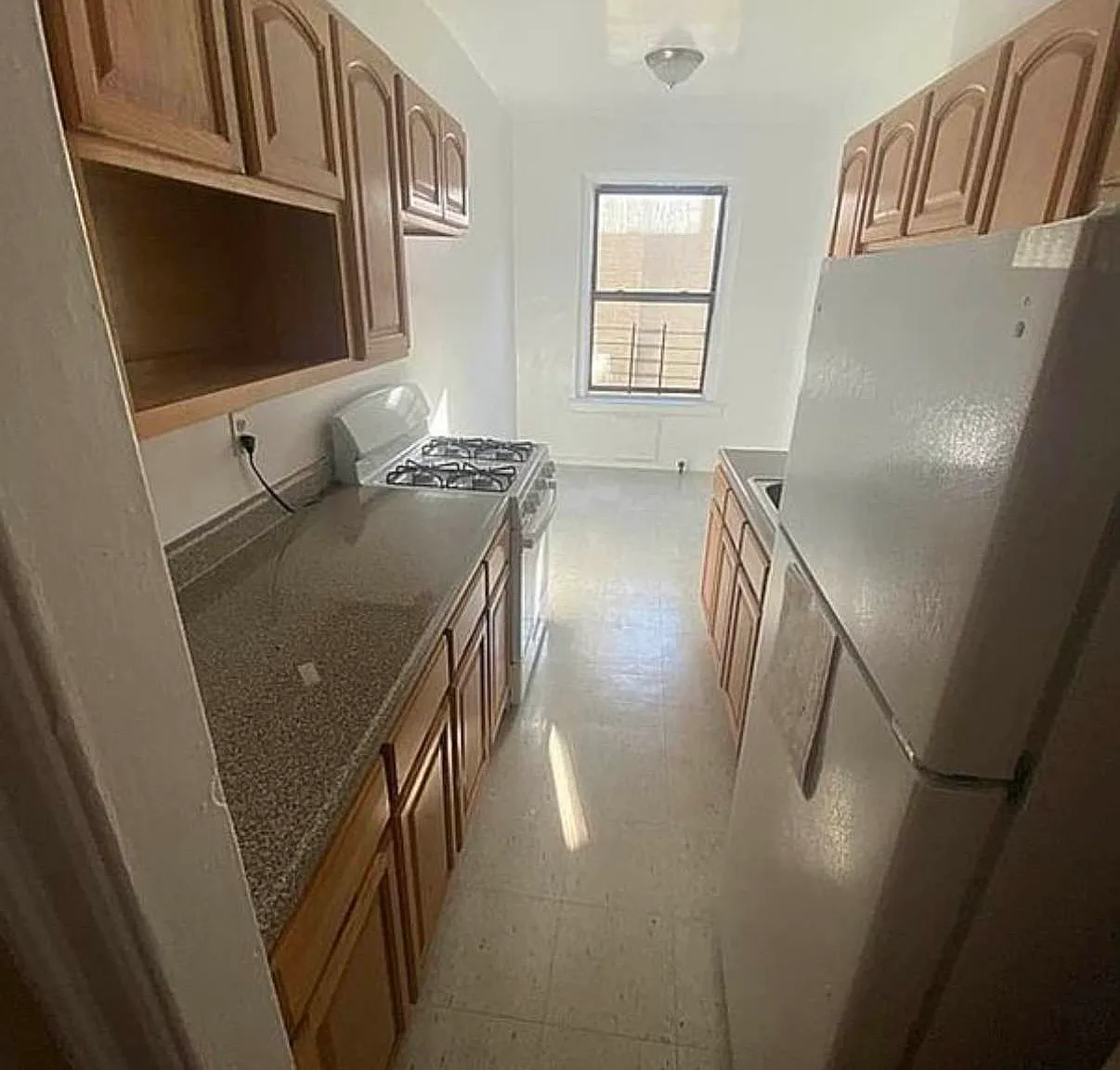 2157 Wallace Avenue — Photo 1