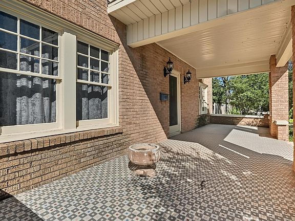5th image of 1350 Amarillo St