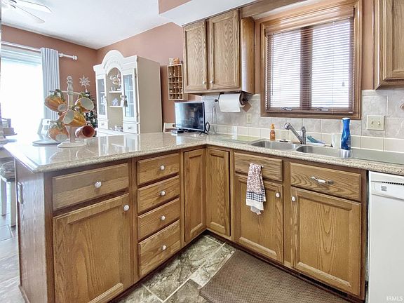 2nd image of 1778 E Inverness Cir