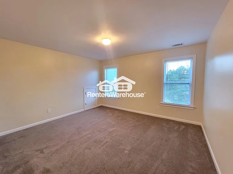 1025 Rowanshyre Cir — Photo 30