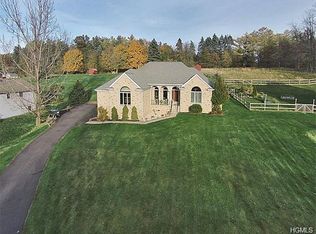 689 Mount Airy Rd, New Windsor, NY 12553