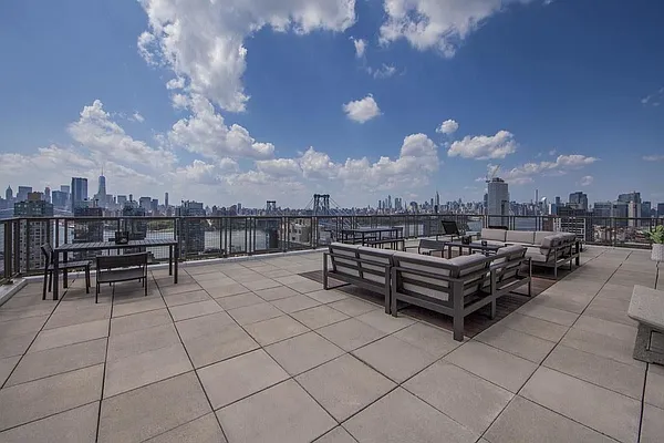 Rented by Bold Marketing | media 25