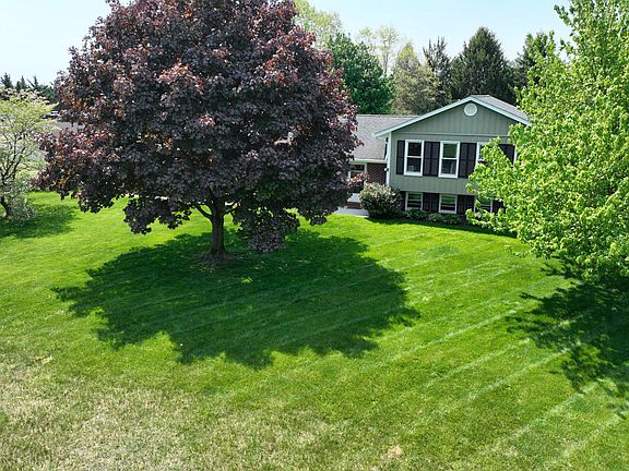 4th image of 2655 Gilbert Rd