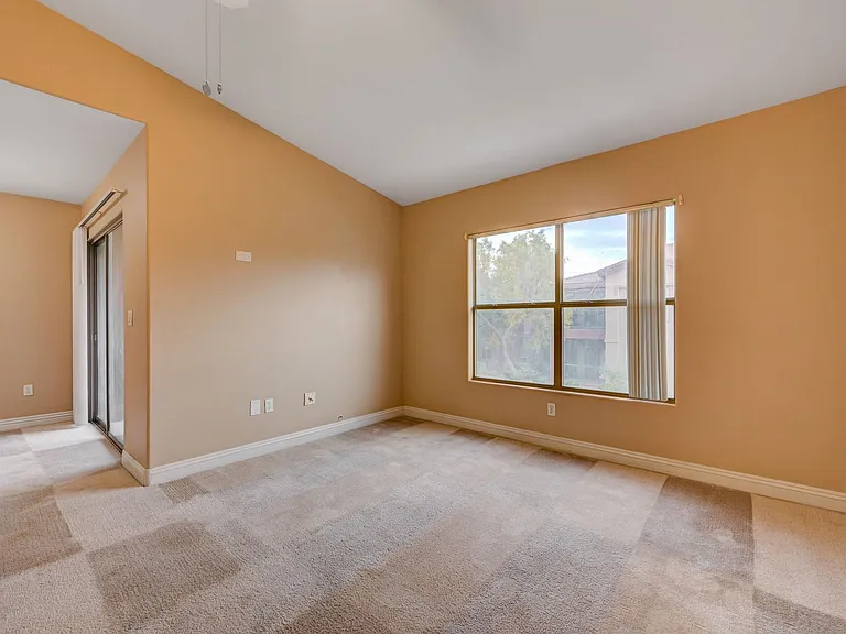 8000 W Badura Ave #2082 — Photo 3