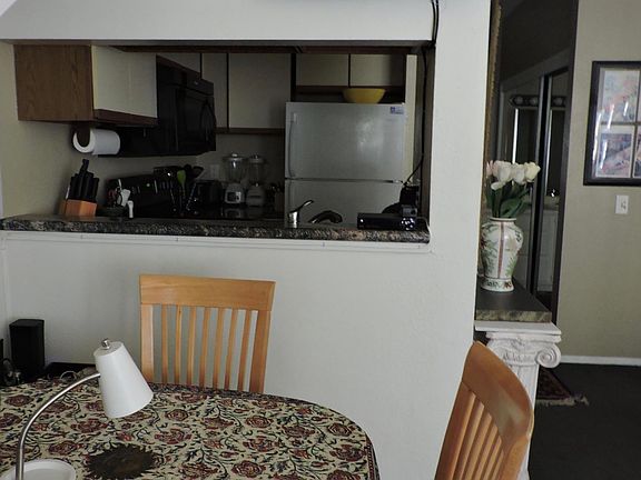 Better view of kitchen and food service area.