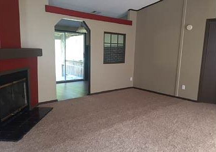 5th image of 241 NE Spivey Ln