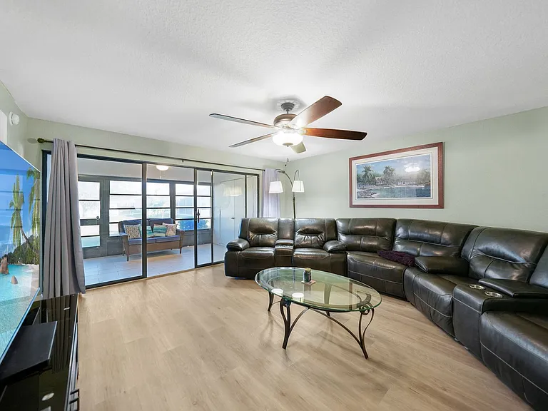 240 Lewis Cir #513 — Photo 13
