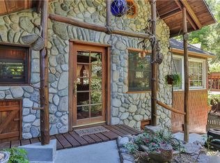 23348 Outlook Ln, Crestline, CA 92325