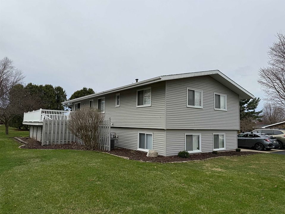 2nd image of 109 W Meadows Ct