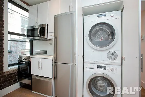 Rented by REAL New York | media 31