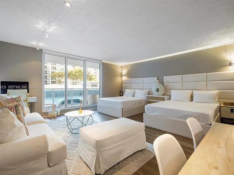 2301 Collins Ave #421 — Photo 9
