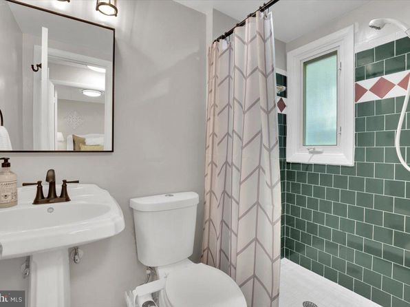 11106 Byrd Dr, Fairfax, VA 22030