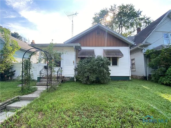 831 Willow Ave, Toledo, OH 43605