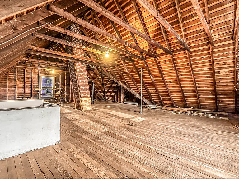 1035 Dixwell Ave — Photo 32