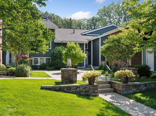 7657 Woodview Ct, Edina, MN 55439