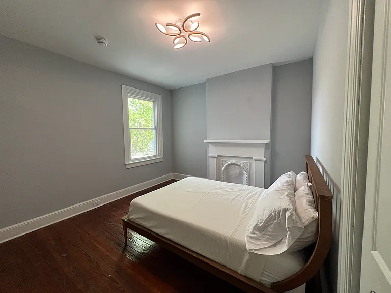 724 N 1st St — Photo 32