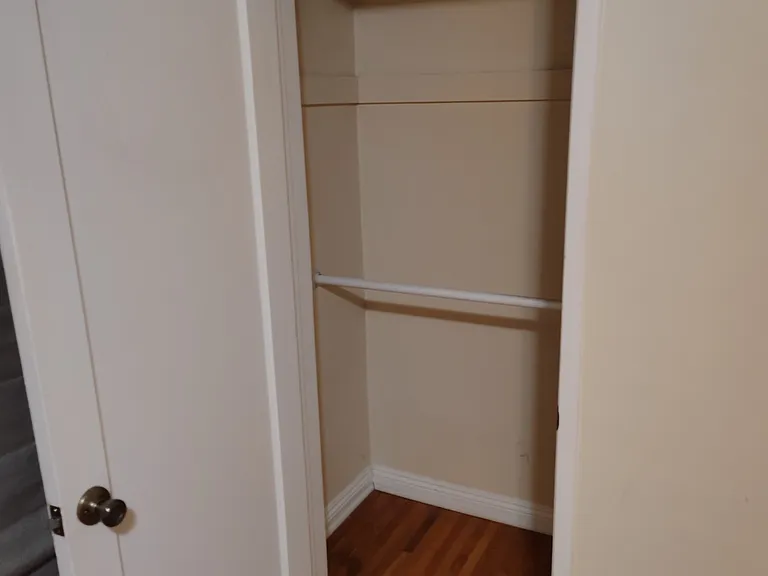 4734 Allott Ave — Photo 21