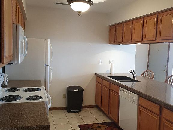3rd image of 7347 Wallingford Way #7347