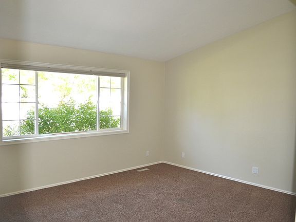 5th image of 2945 S Carolyn Ln