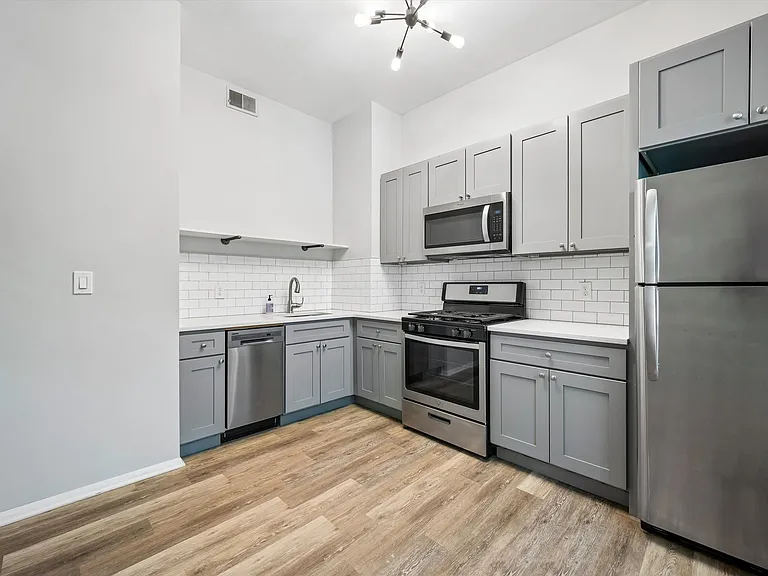 2034 Mount Vernon St #2FF — Photo 2